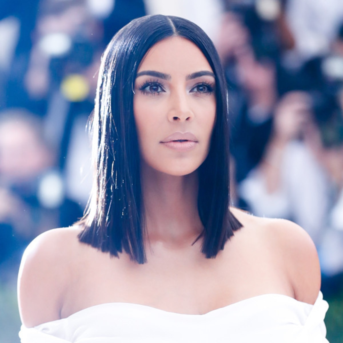 How Kim Kardashian S Hairstylist Achieves Super Straight Hair E